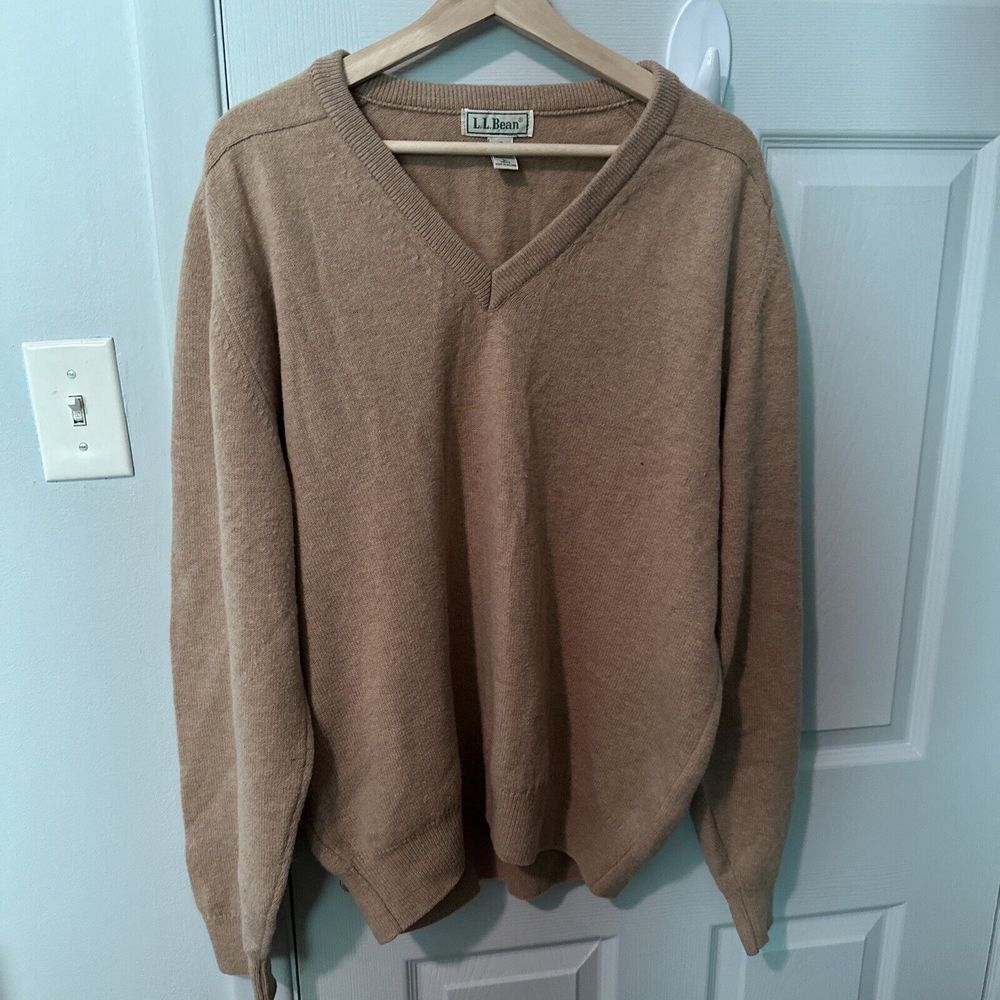Vintage LL Bean Sweater Mens Large Beige  V Neck 100% Lambswool Made‎ in Ireland
